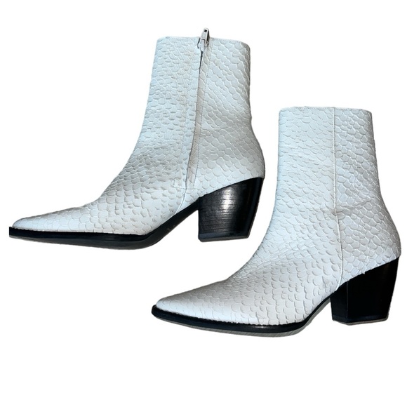 Matisse Shoes - Matisse leather ankle boot 🤠